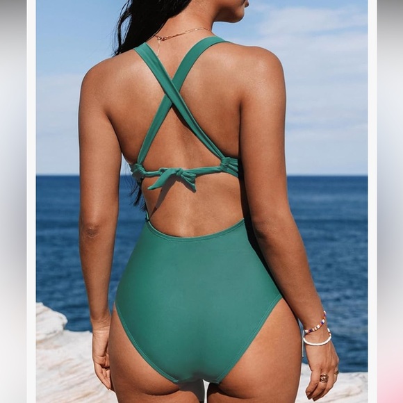 Cupshe Green Women's One Piece Swimsuit - Picture 2 of 3